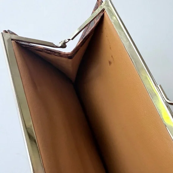 J. Peterman Brown Crocodile-Embossed Italian Leather Clutch / Wallet - Picture 11 of 13